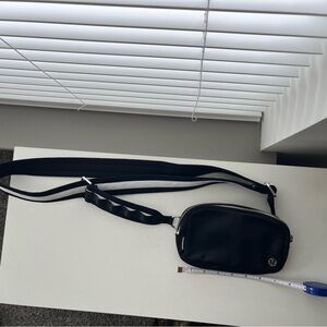Lululemon cross bag